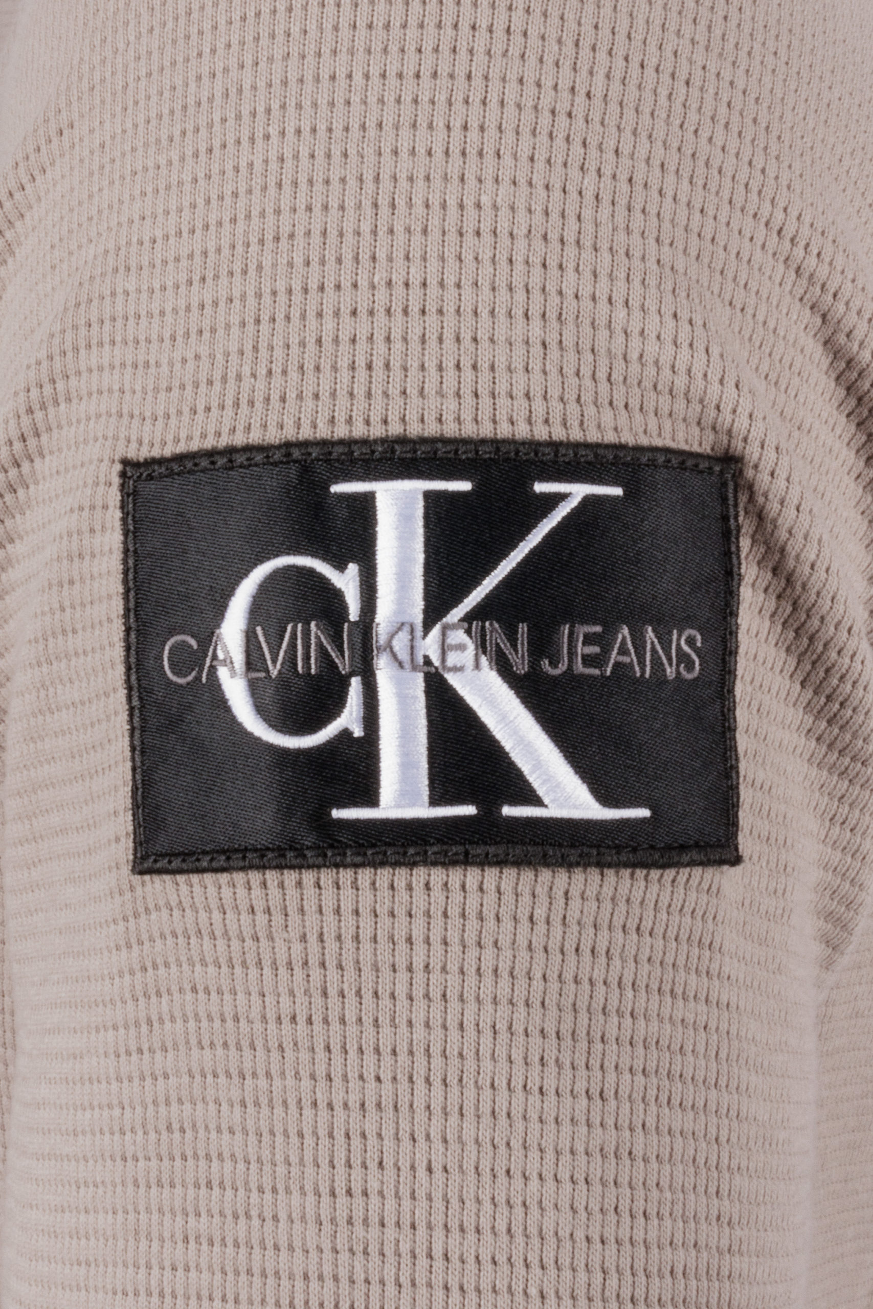 CALVIN - MONO BADGE WAFFLE LS TEE - 6610 | Baccus