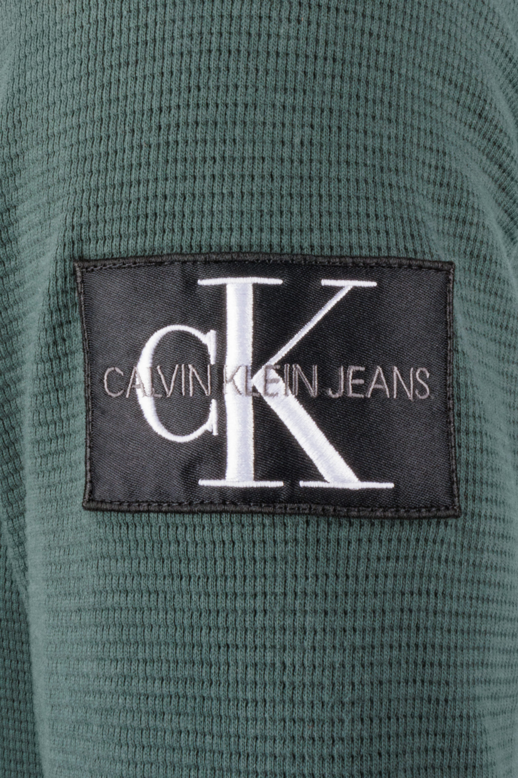 CALVIN - MONO BADGE WAFFLE LS TEE - 6610 | Baccus 