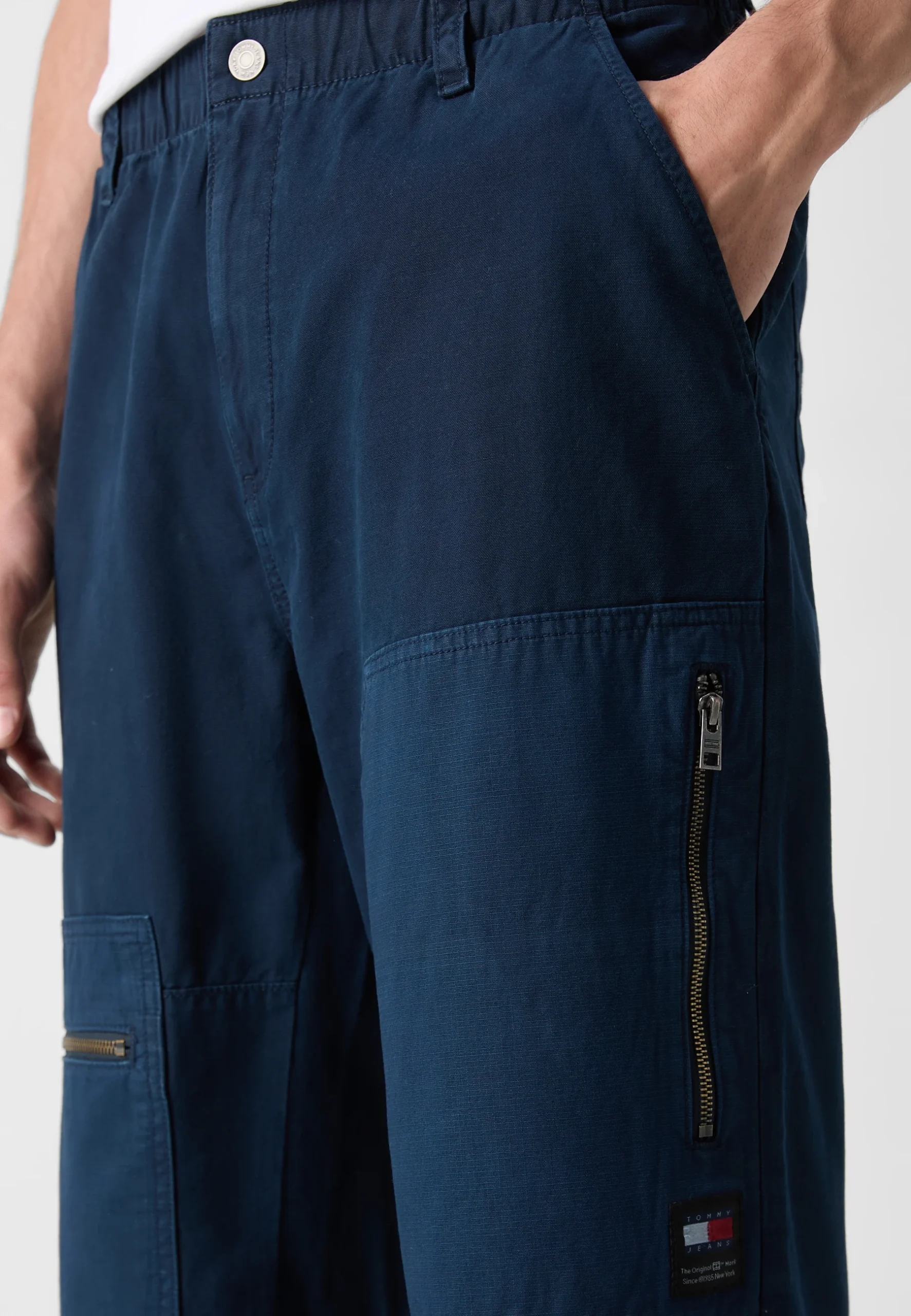 Tommy Hilfiger - Aiden Tapered Cargo Trousers - Dark Night Navy - Image 2
