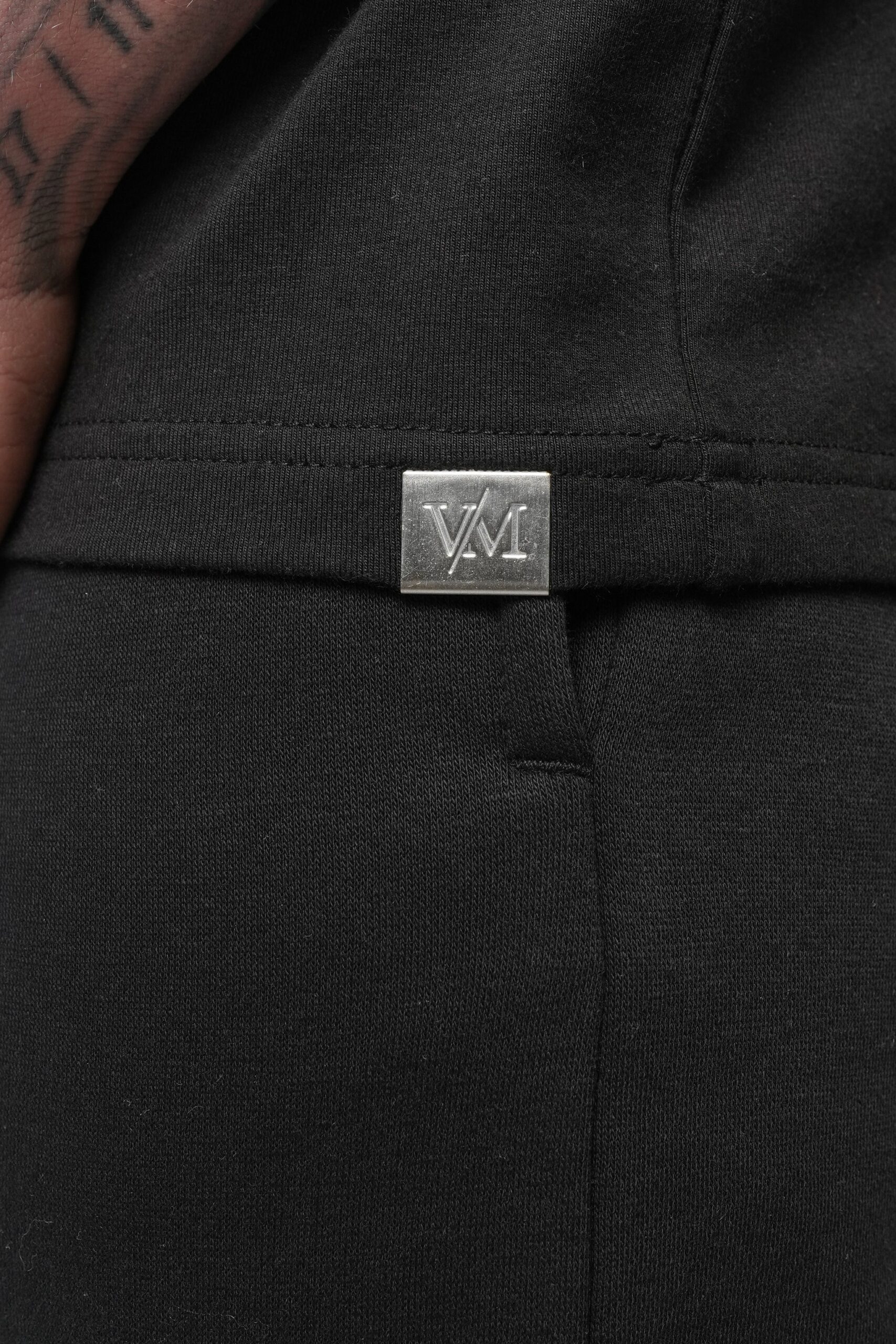 Valére Milano - Baratz T-Shirt - Black - Image 5