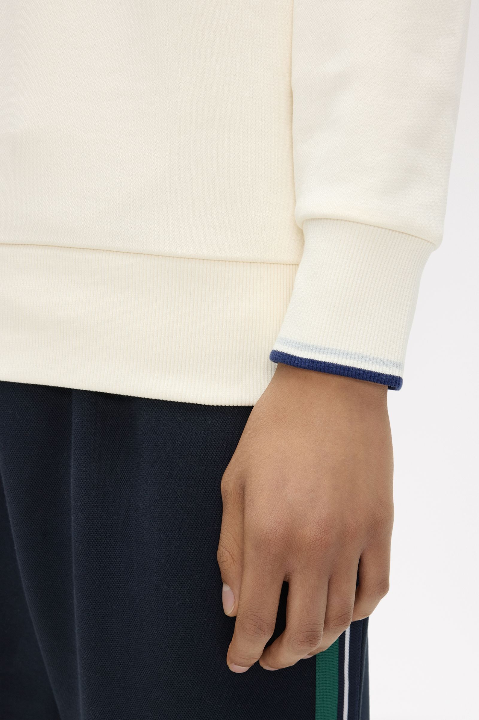 Fred Perry - Halfzip Sweatshirt M3574 - Ecru - Image 4